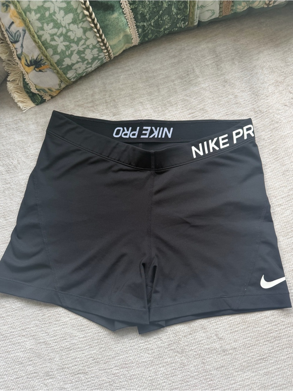 Women’s Nike Pro Shorts black size large